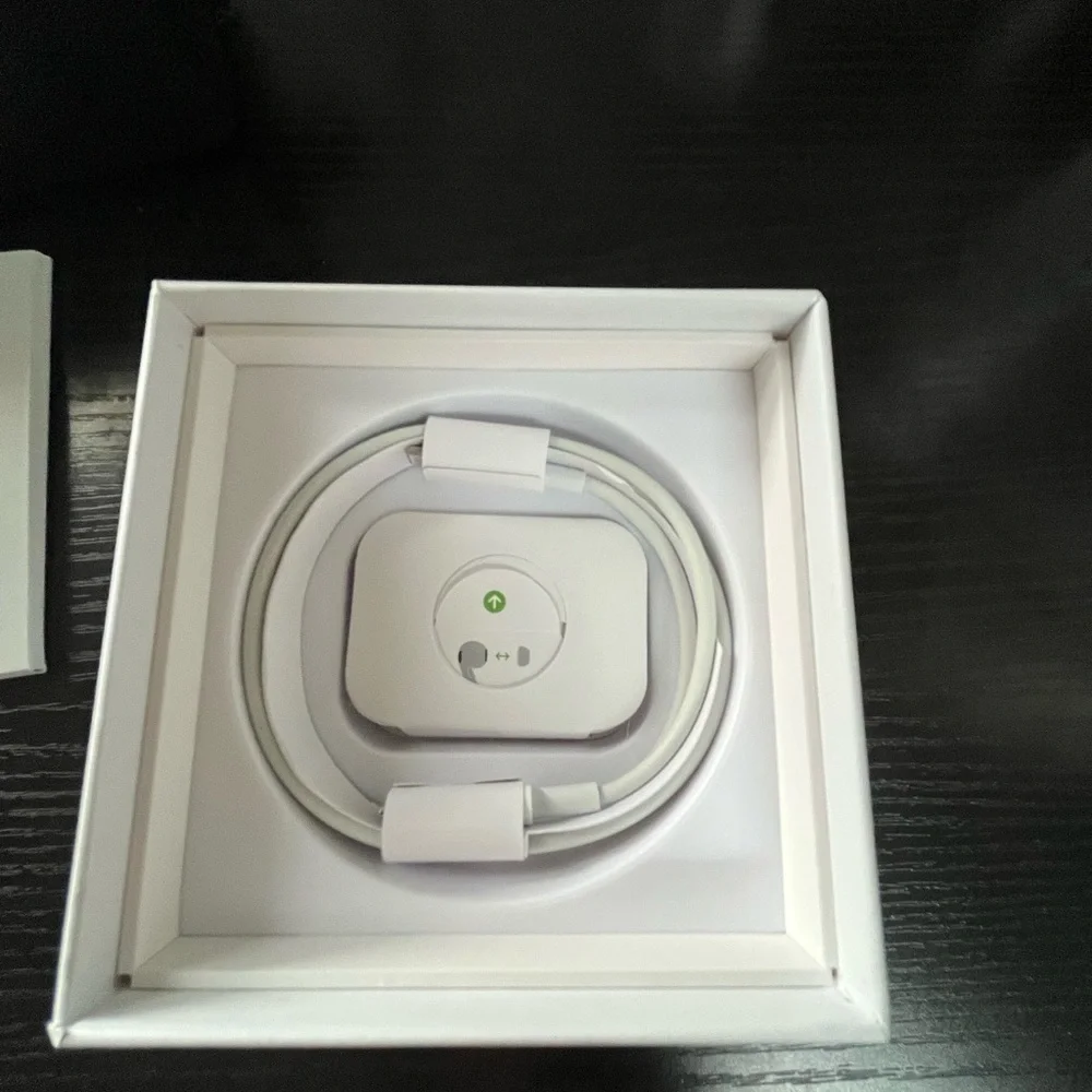 Apple White Bluetooth Earbuds with Case